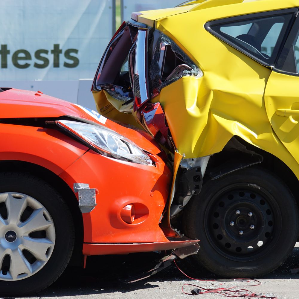 Causa civile per risarcimento danni incidente stradale